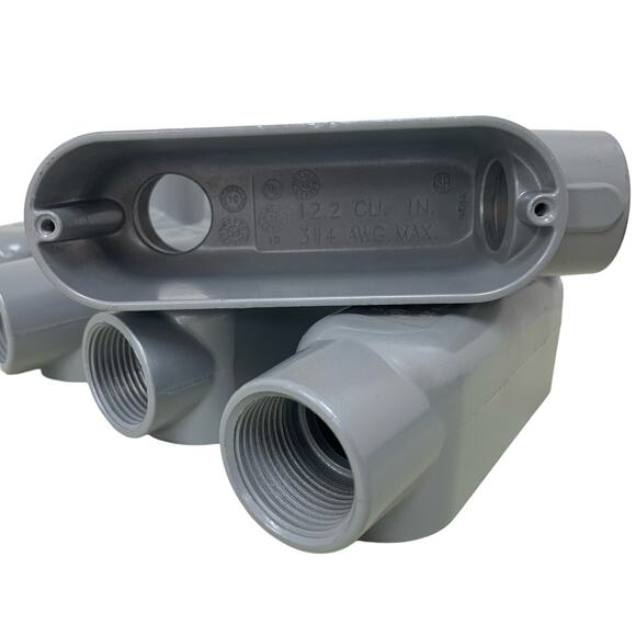 Lot of 5 New Appleton Form 85 Aluminum Conduit Body Type LB 1" Threaded - Picture 2 of 2